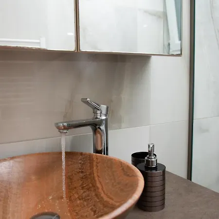 Apartment St. Barbara Drama